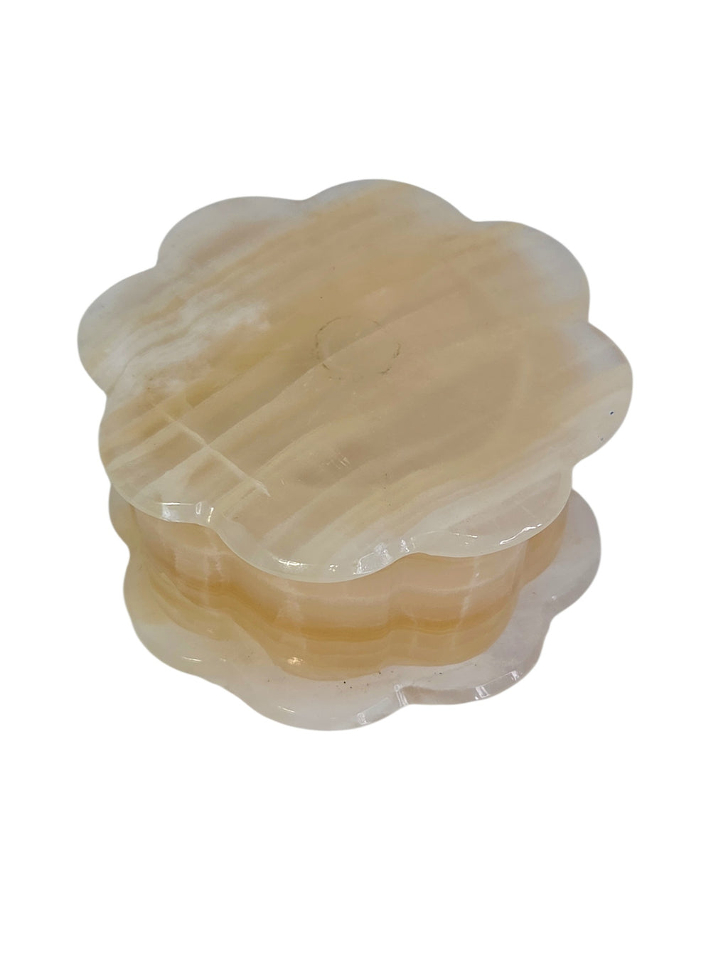 Side of the onyx flower box showing caramel and cream bands running across the scalloped walls