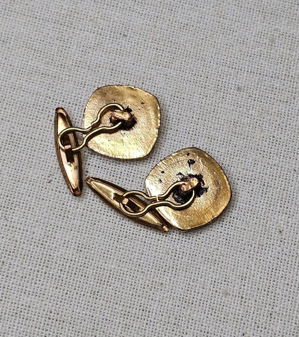Oddly Darling Vintage antique gold-tone metal cufflinks with toggle closures and square design