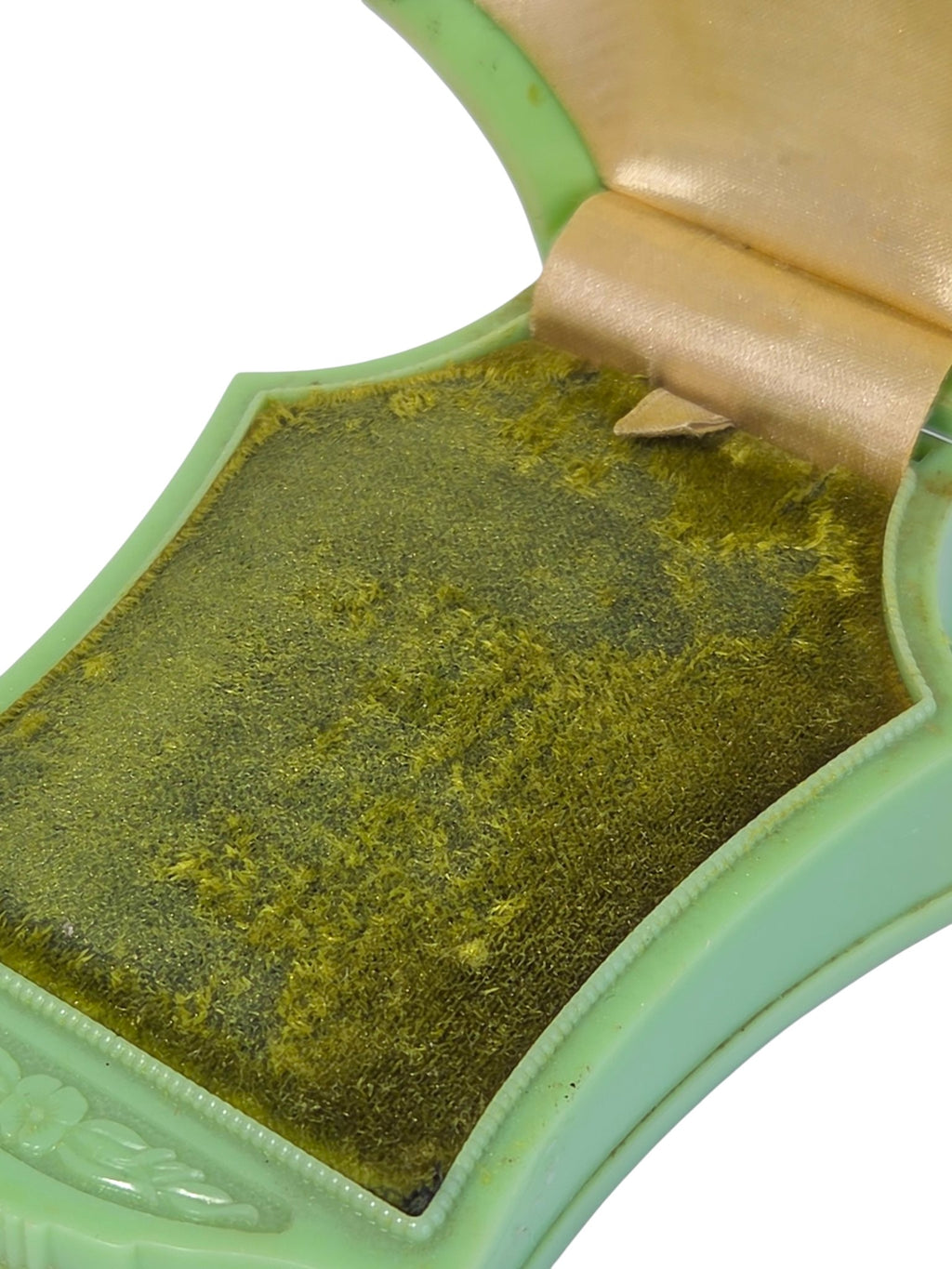 Oddly Darling Vintage Art Deco ring box close-up of worn green velvet ring pad