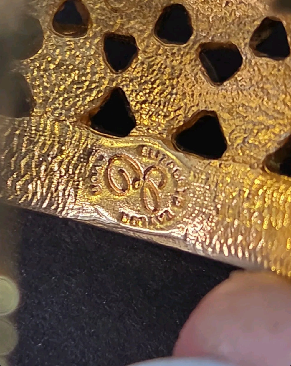 Oddly Darling Vintage Joan Rivers necklace clasp featuring a gold-tone textured lattice design and designer hallmark.