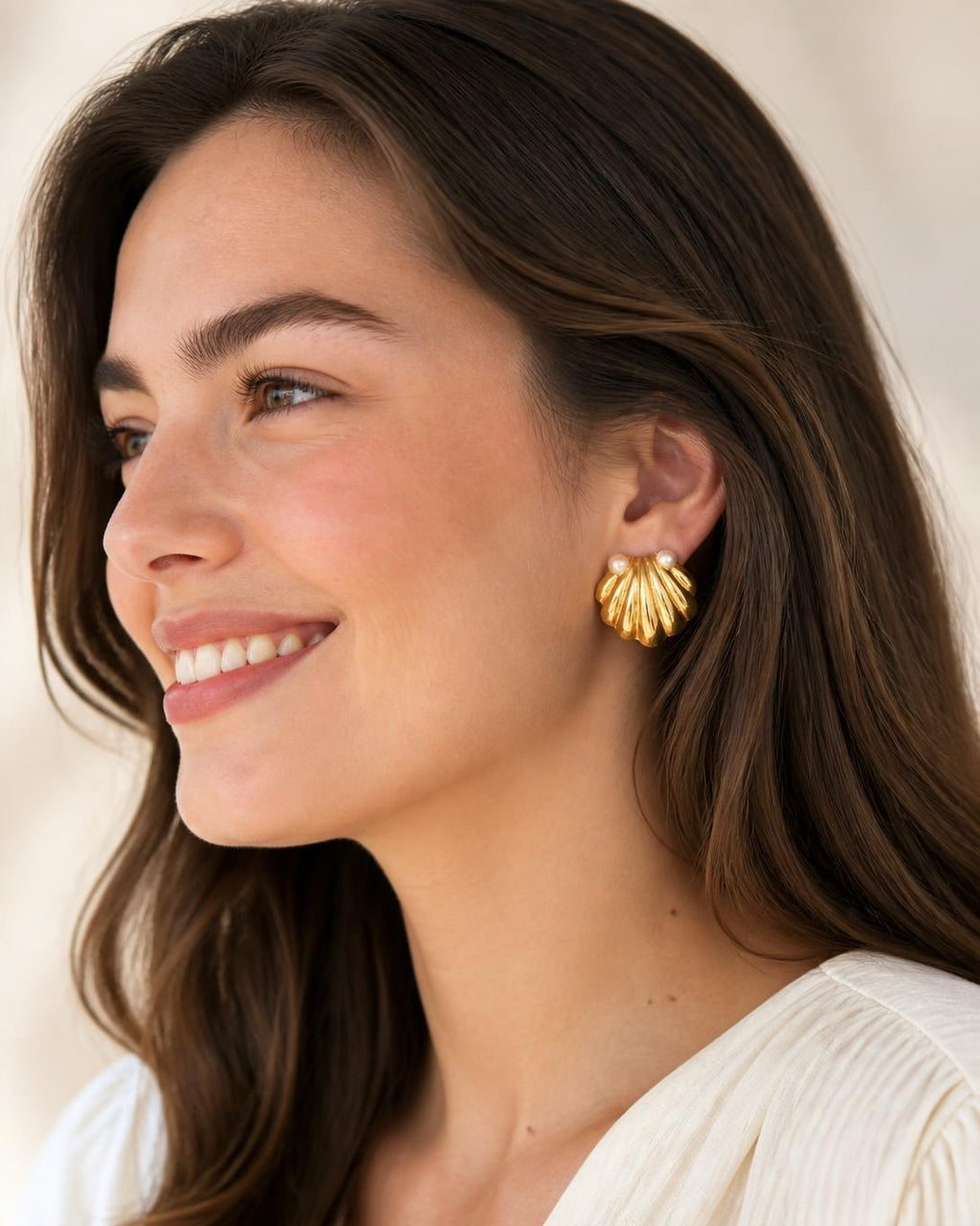 Oddly Darling Vintage Gold-tone scallop shell clip-on earrings with faux pearl