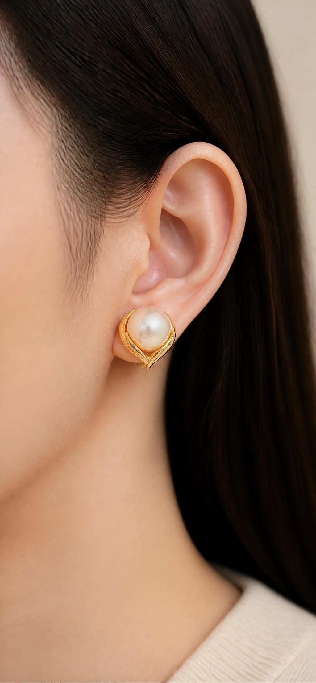 Oddly Darling Vintage Signed Trifari gold-tone faux pearl clip-on earrings