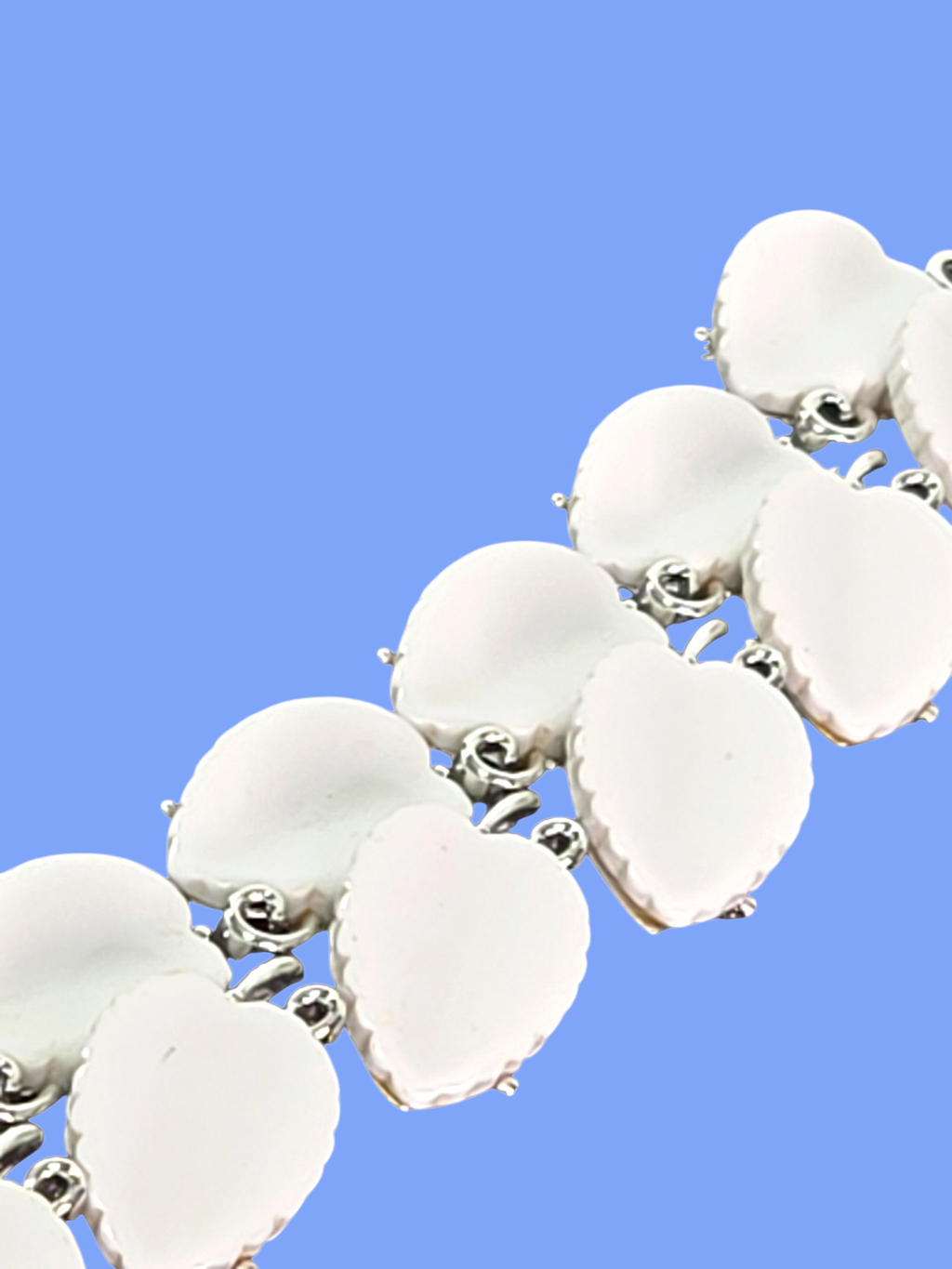 Vintage Lisner White Thermoset Leaf Bracelet | Silver Tone Double Leaf Links | Signed Lisner | Mid-Century | 7.5" | Yellowed Glue